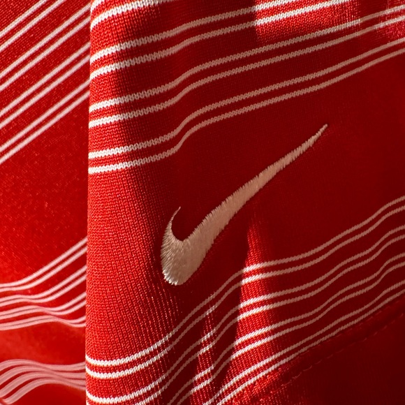 Nike DriFit Tour Performance XL Disney Boardwalk Resort Size XL Red - Picture 5 of 7